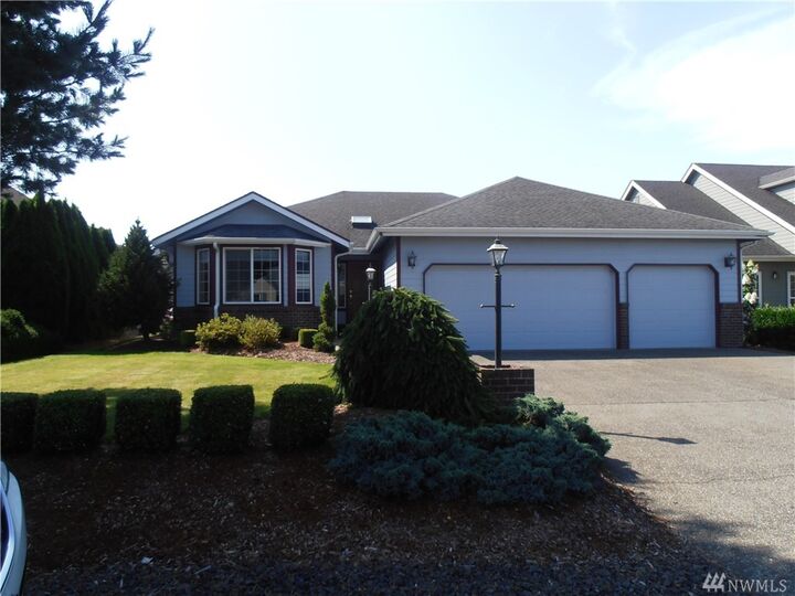 Property Photo:  106 Village Way Dr  WA 98532 