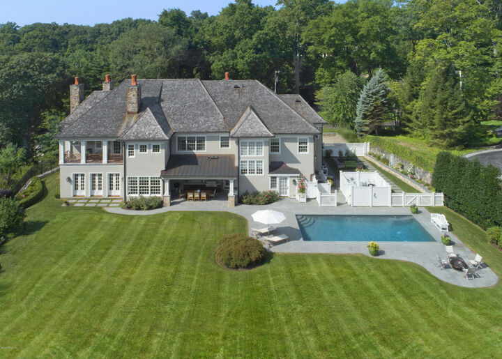 22 Cornelia Drive  Greenwich CT 06830 photo