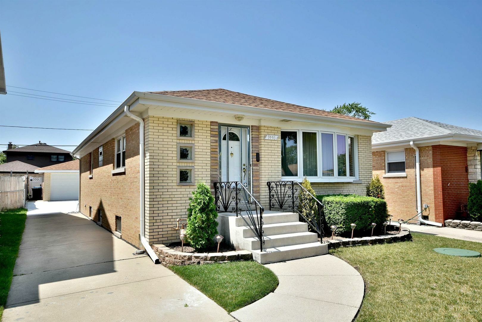 Property Photo:  7446 North Octavia Avenue  IL 60631 