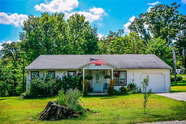 Property Photo:  436 Hickory Street   65565 