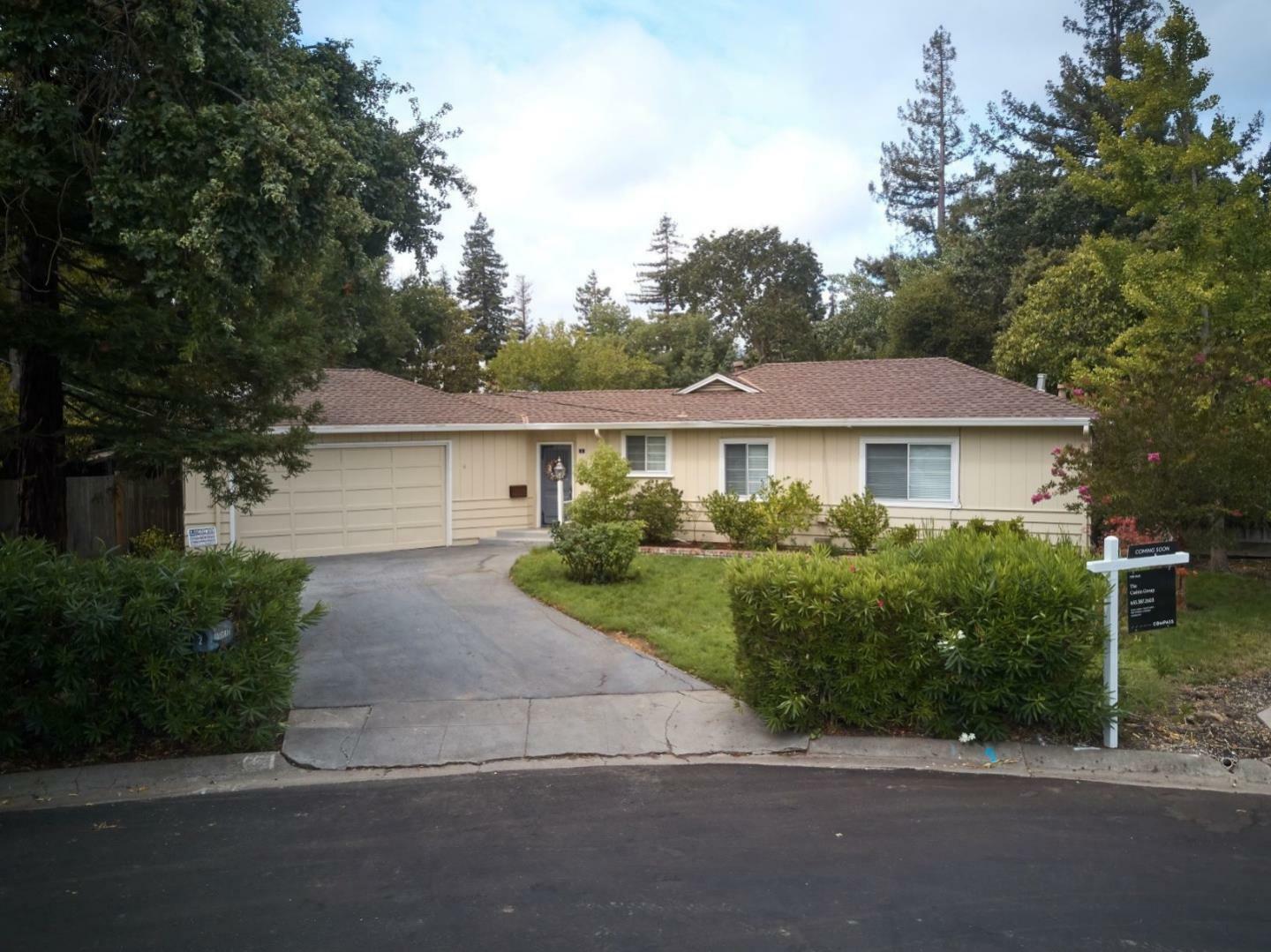 Property Photo: 2 Sequoia Way CA 94061