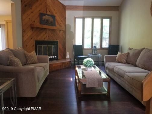 Property Photo: 25 Lipuma Drive PA 18624