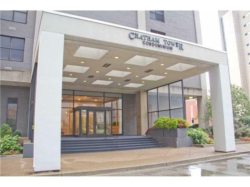 Property Photo: 112 Washington Place 18C PA 15219