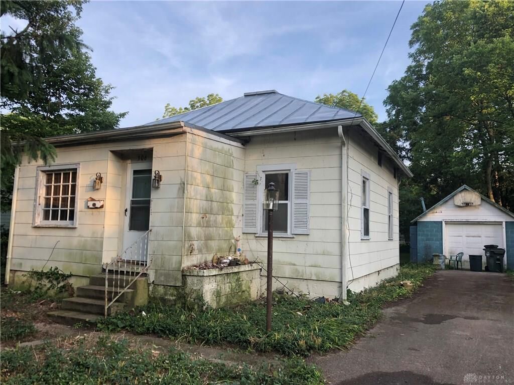Property Photo: 306 W Center College Street OH 45387