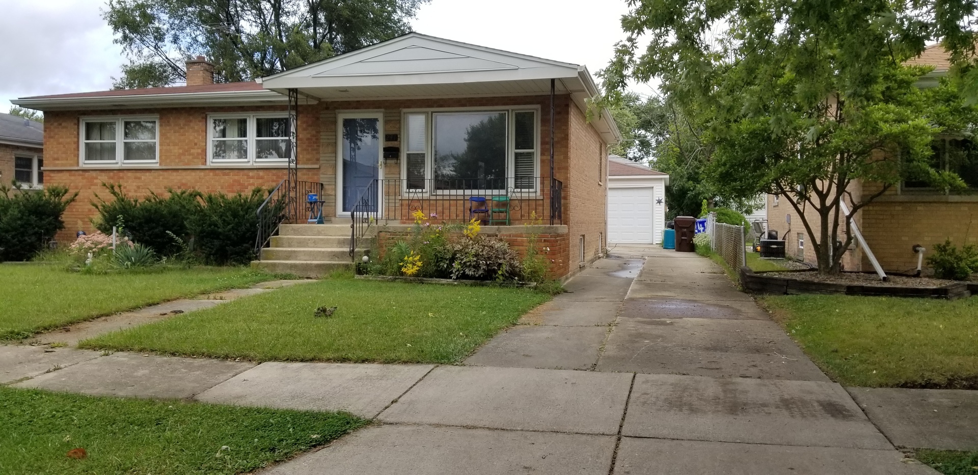 Property Photo:  241 Chestnut Avenue  IL 60411 