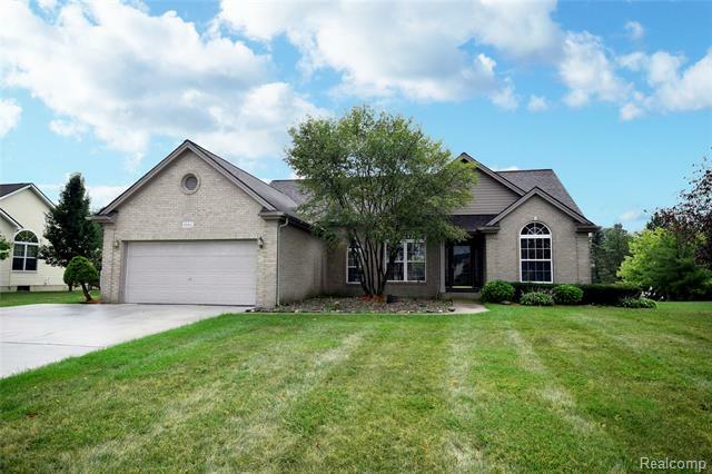 Property Photo:  5041 Prestonwood Lane  MI 48433 