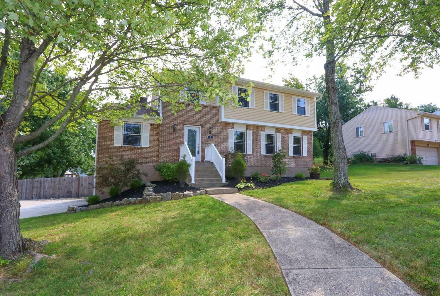 Property Photo:  8 Waterbury Place  OH 45014 