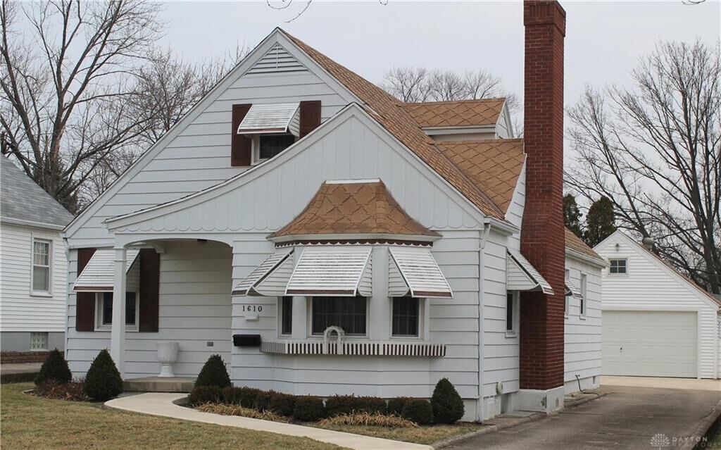 Property Photo: 1610 Meriline Avenue OH 45410