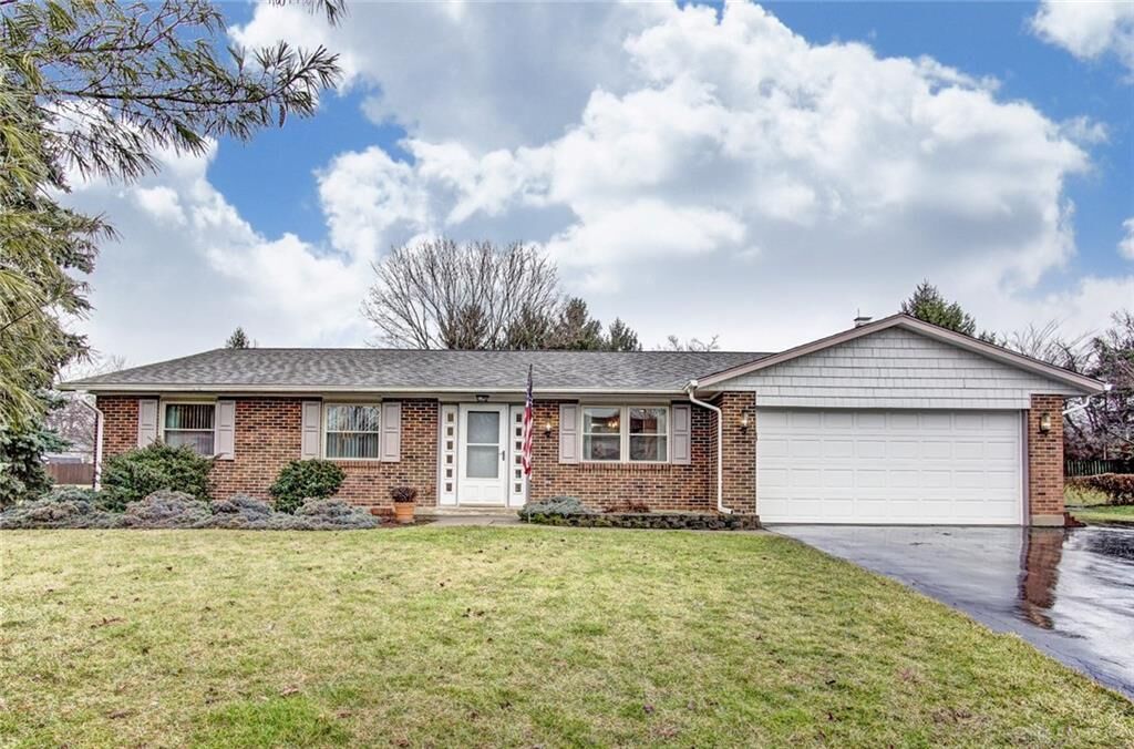 Property Photo: 9914 Shawnee Trail OH 45458
