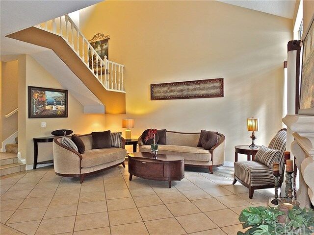 Property Photo:  631 Wakefield Court 102  CA 90803 