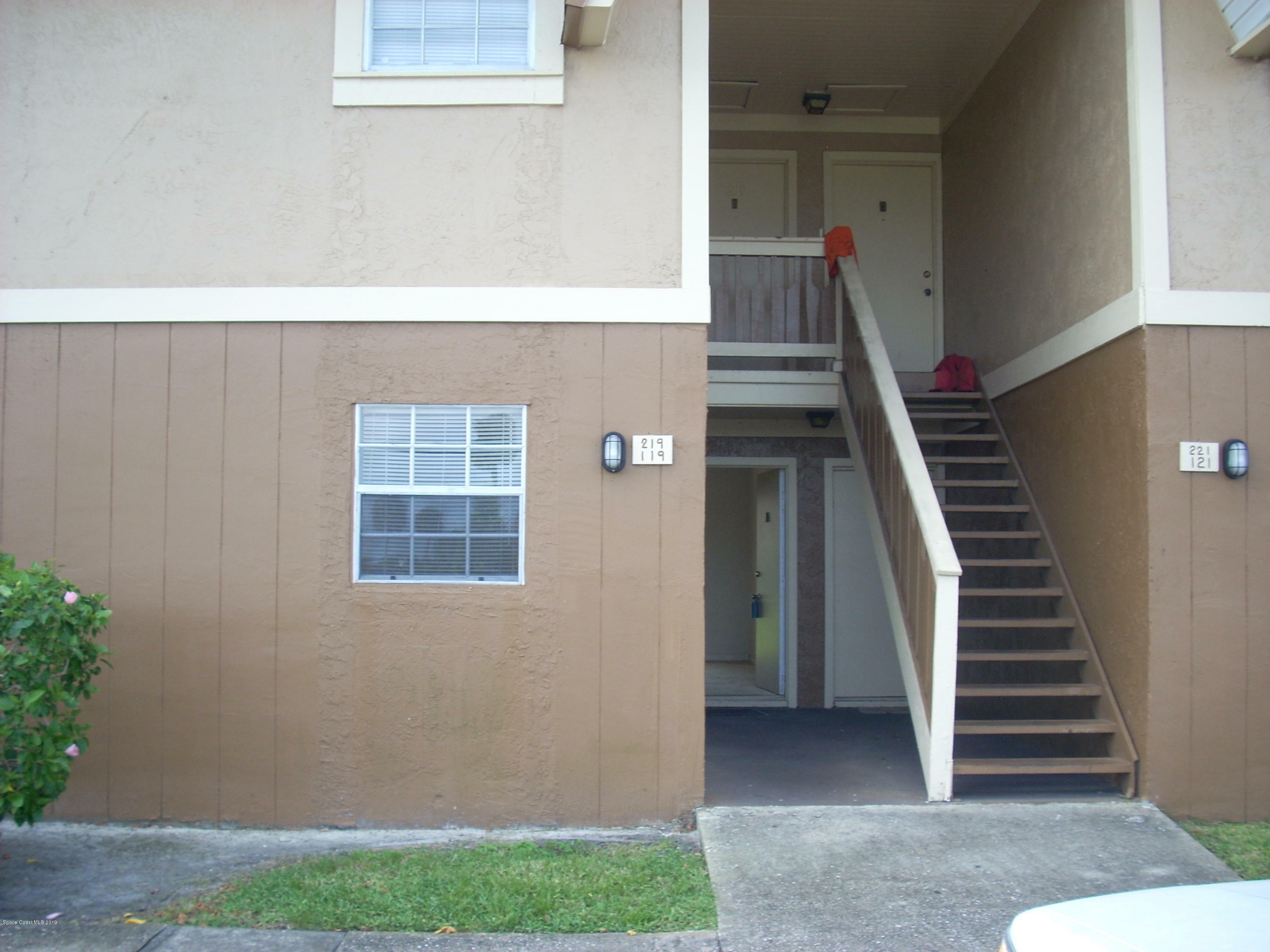 Property Photo:  119 Bristol Lane 119  FL 32935 