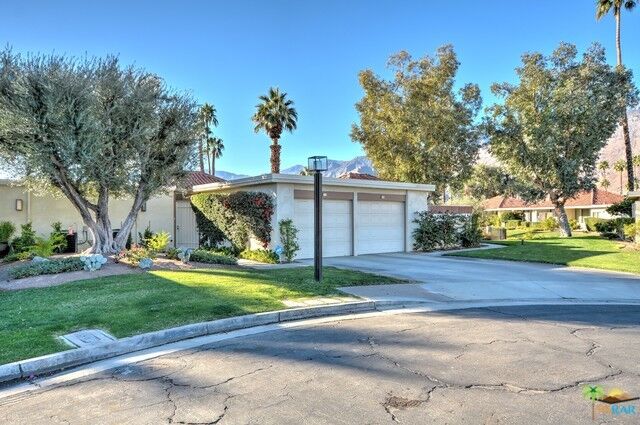 Property Photo: 715 N Madrid Circle CA 92262