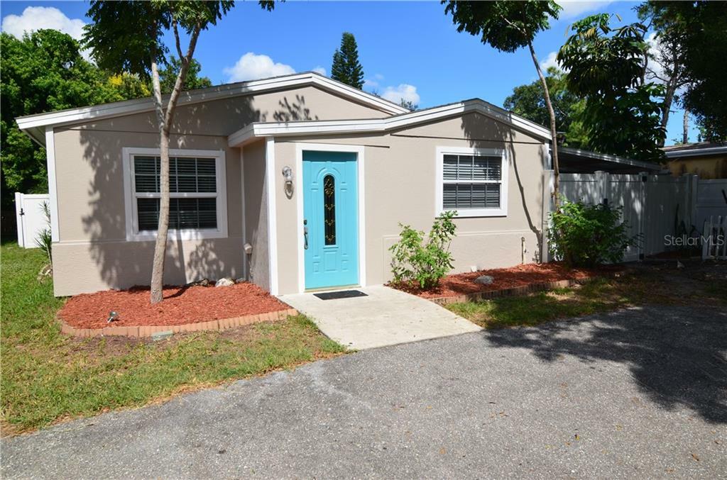 Property Photo:  3121 Elmer Street  FL 34231 