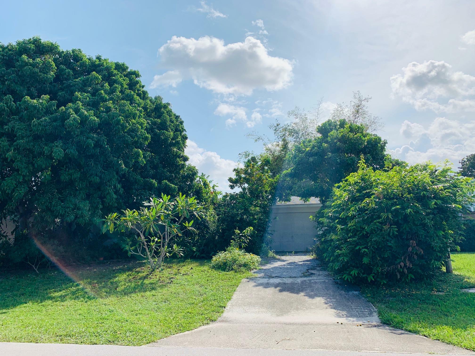 Property Photo:  563 Riverside Dr Drive  FL 33410 