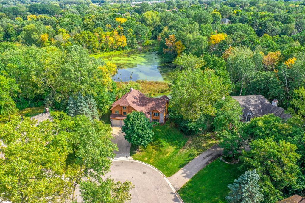 Property Photo: 854 Palm Court MN 55109