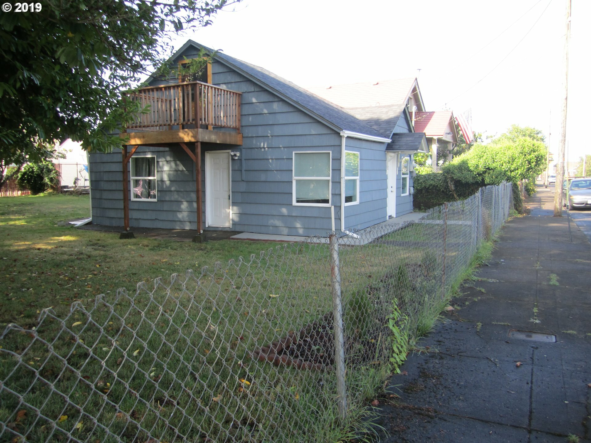 Property Photo:  941 3rd Ave  OR 97138 