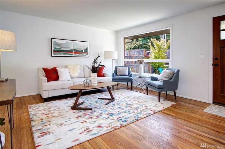 Property Photo: 4008 14th Avenue S B WA 98108