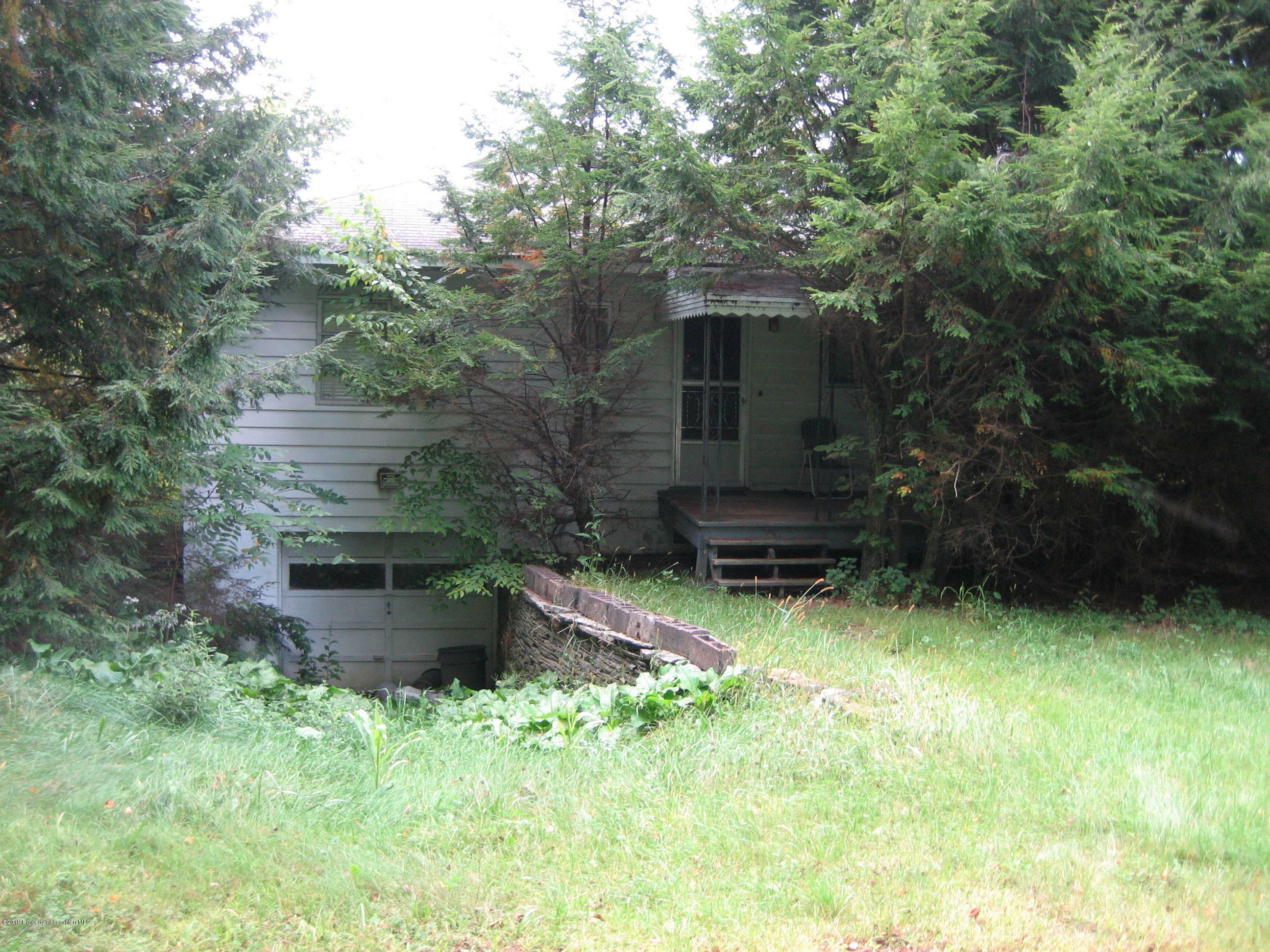 Property Photo:  542 Montdale Road  PA 18447 