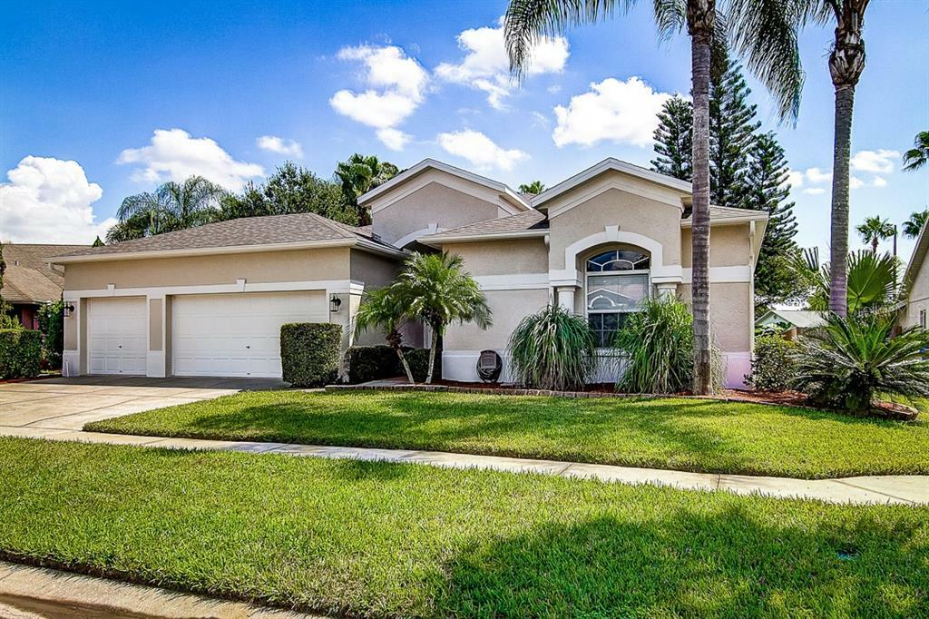 Property Photo:  13010 Gleneagles Pl  FL 33579 