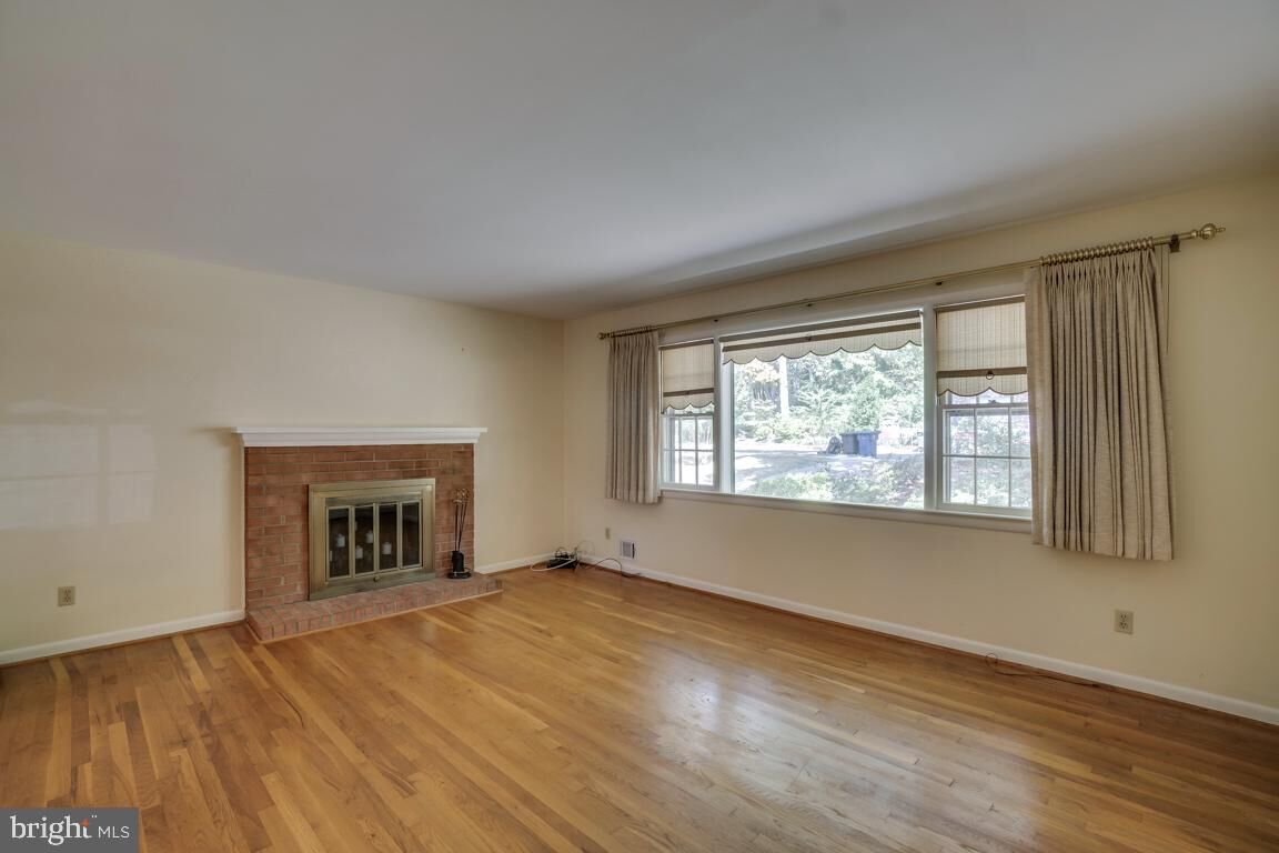 Property Photo:  4810 Peacock Avenue  VA 22304 