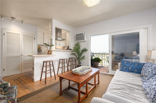 Property Photo:  1108 Camino Real 511  CA 90277 