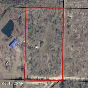 Property Photo: 13329 Cardinal Avenue FL 32438