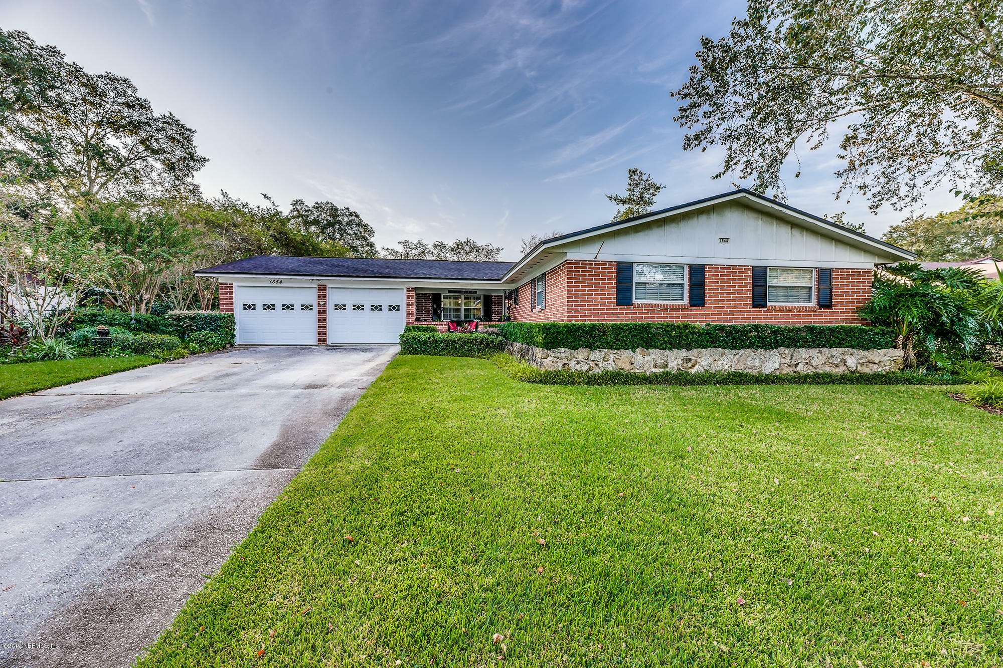 Property Photo:  7844 Knoll Drive N  FL 32221 