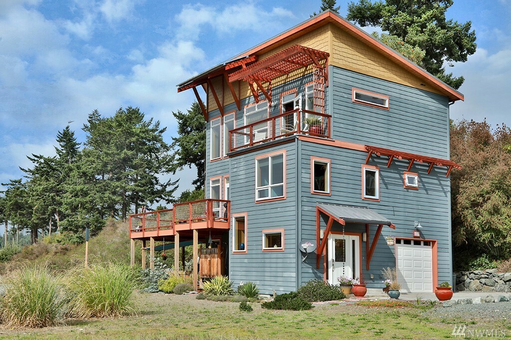 Property Photo:  1276 Byrd Dr  WA 98239 