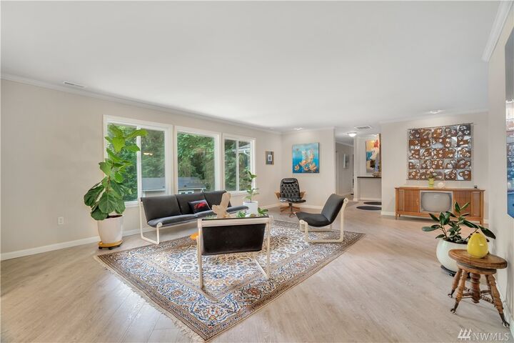 Property Photo:  1108  Olney Avenue E  WA 98366 