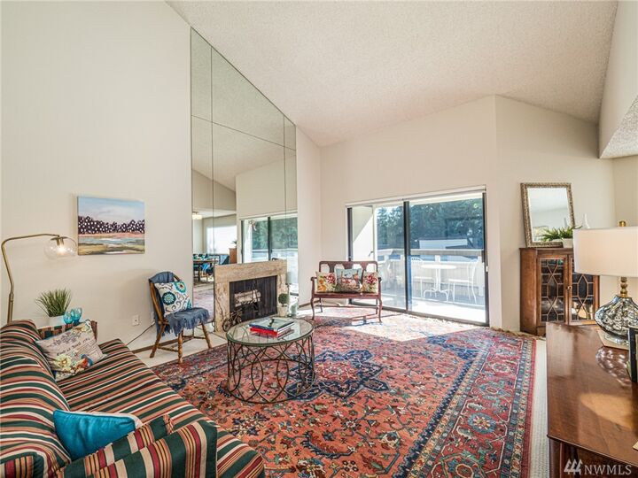 Property Photo:  13741  15th Avenue NE C11  WA 98125 
