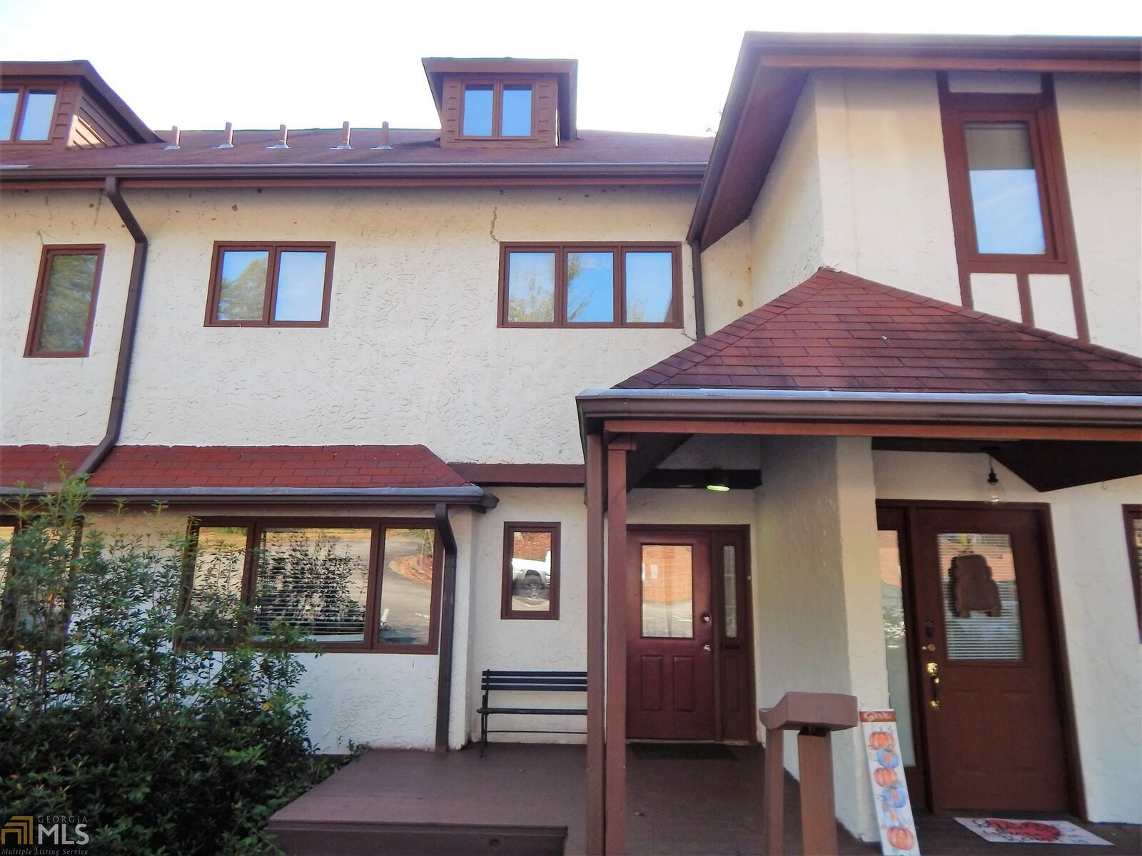 Property Photo:  327 Brucken Strasse Unit #303  GA 30545 
