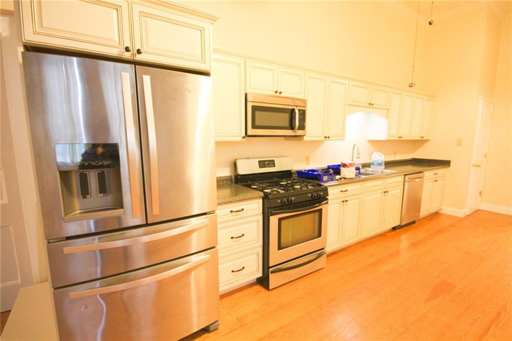 Property Photo:  265 Sayles Av, Unit#10  RI 02859 