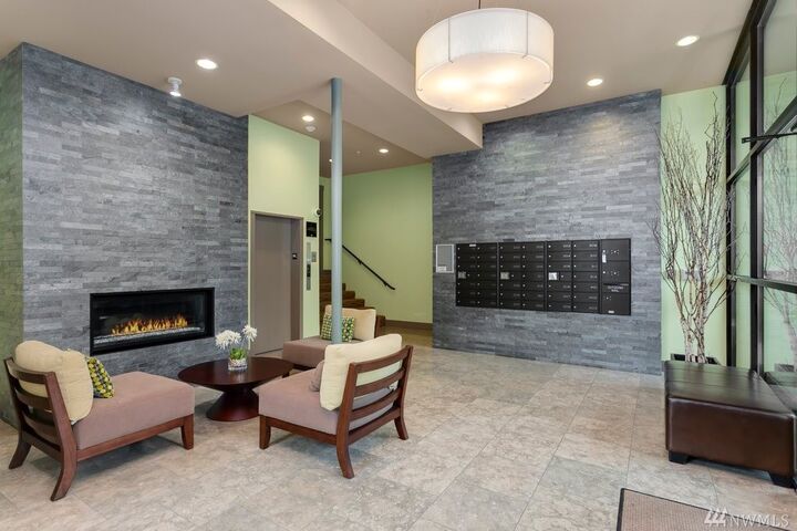 Property Photo:  511  100th Avenue NE 210  WA 98004 