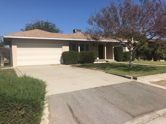 Property Photo: 18028 Valencia Avenue CA 92335