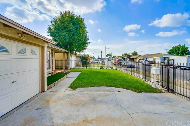 Property Photo:  512 S Taper Avenue  CA 90220 