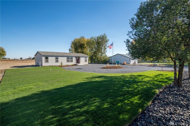 Property Photo:  3087 NE Road F  WA 98837 