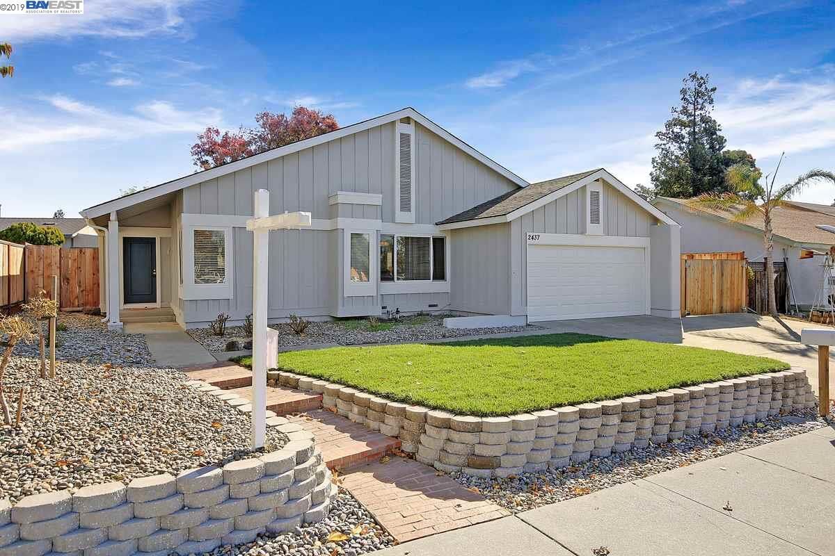 Property Photo:  2437 Pasatiempo St  CA 94551 