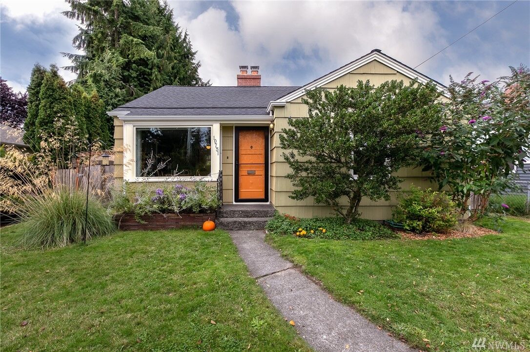 Property Photo: 10751 Fremont Avenue N WA 98133