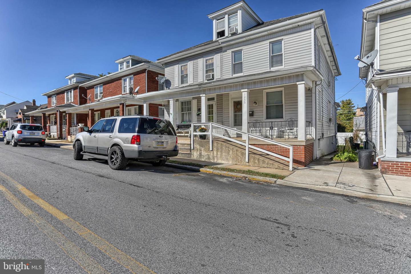 Property Photo:  1255 W Poplar Street  PA 17404 