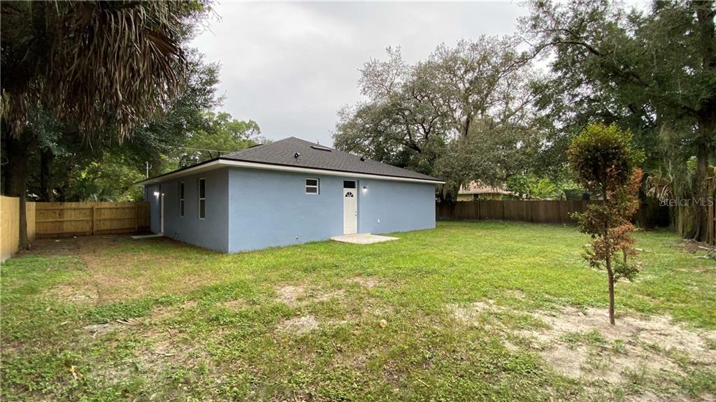 Property Photo:  10015 N 10th Street  FL 33612 