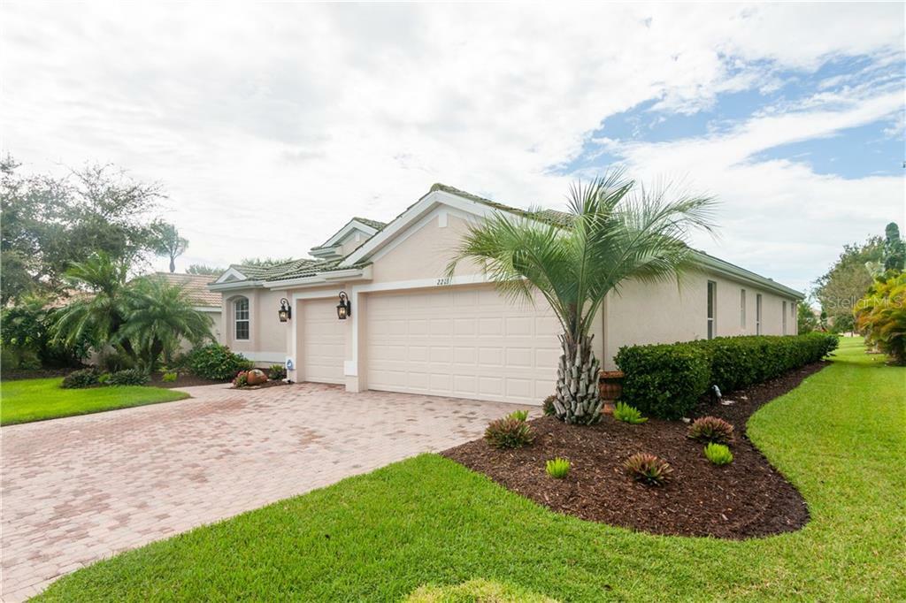 Property Photo:  2213 Mesic Hammock Way  FL 34292 