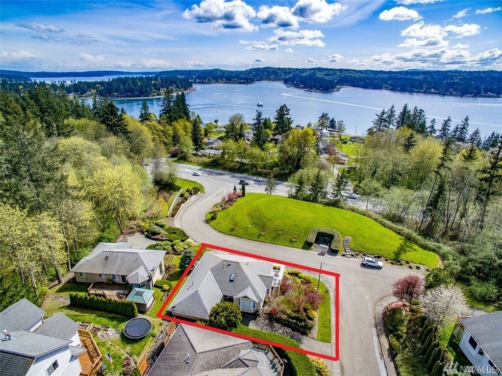 Property Photo:  17684 Baywatch Ct NE  WA 98370 