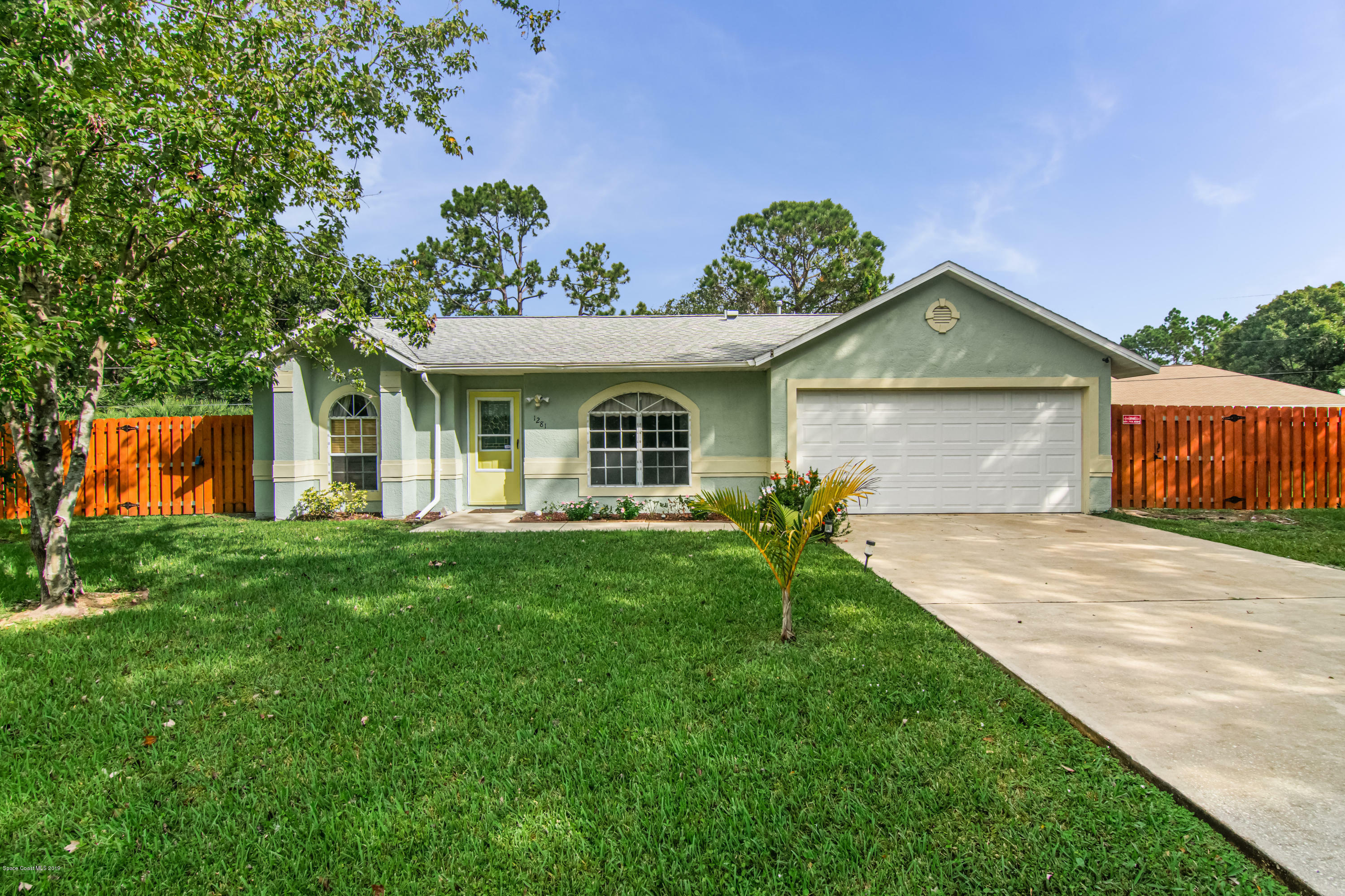Property Photo: 1281 Doe Court SE FL 32909