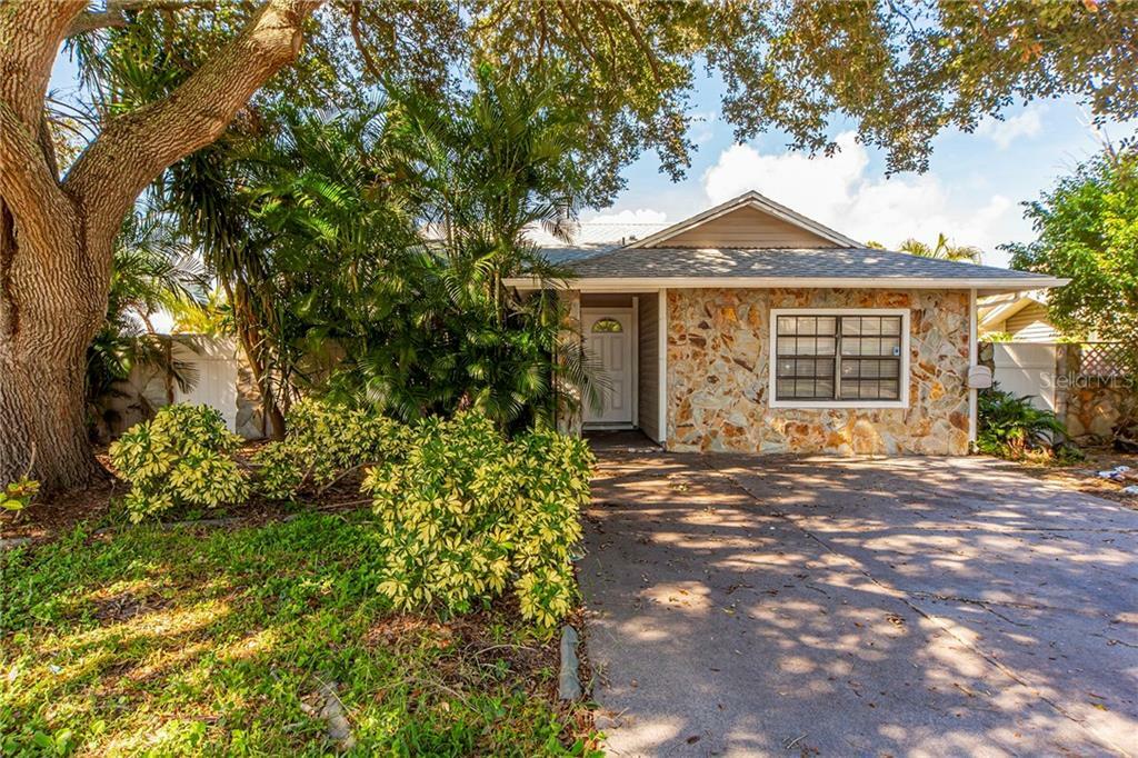 Property Photo:  1838 Tall Pines Drive  FL 33771 