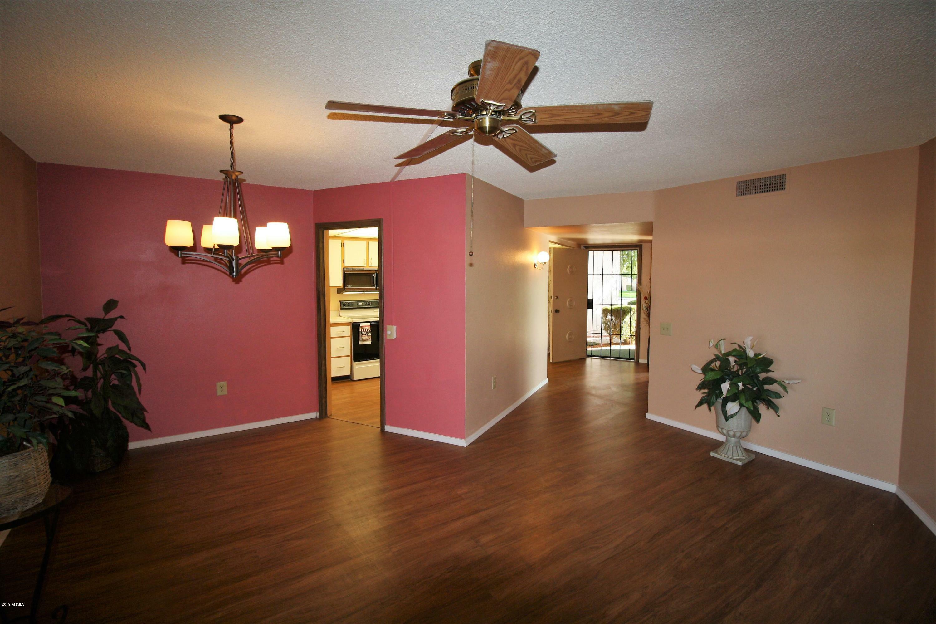 Property Photo: 10872 W Thunderbird Boulevard AZ 85351