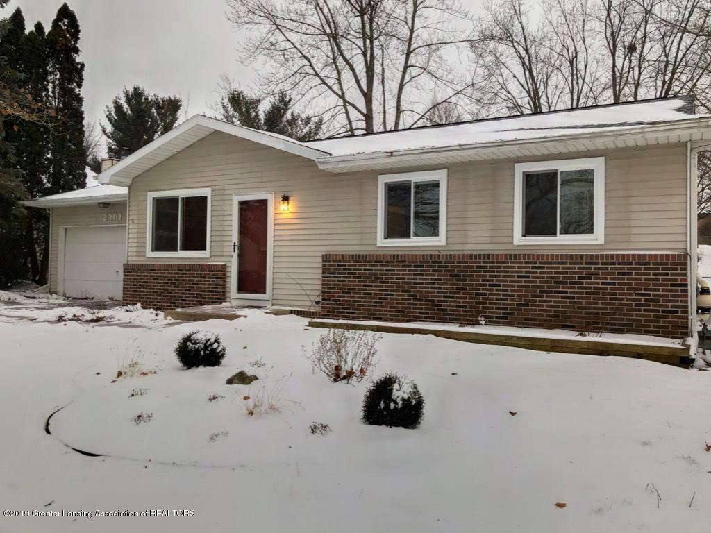 Property Photo:  2301 Beacon Hill Drive  MI 48906 