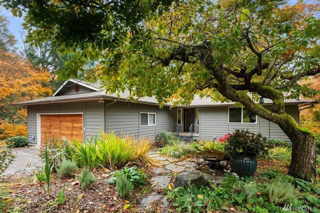 Property Photo:  10014  Gig Harbor Drive NW  WA 98332 