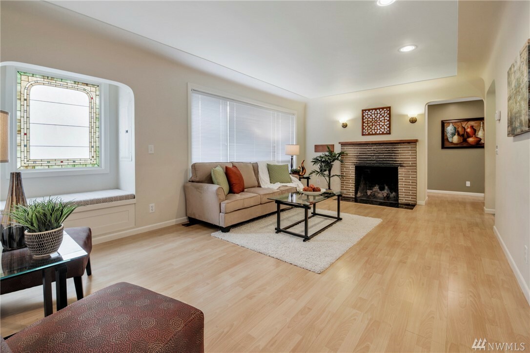 Property Photo: 1021 Puget St NE WA 98506