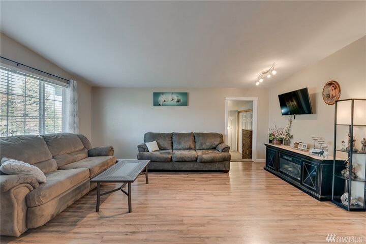 Property Photo:  625 N Jerome Lane  WA 98802 