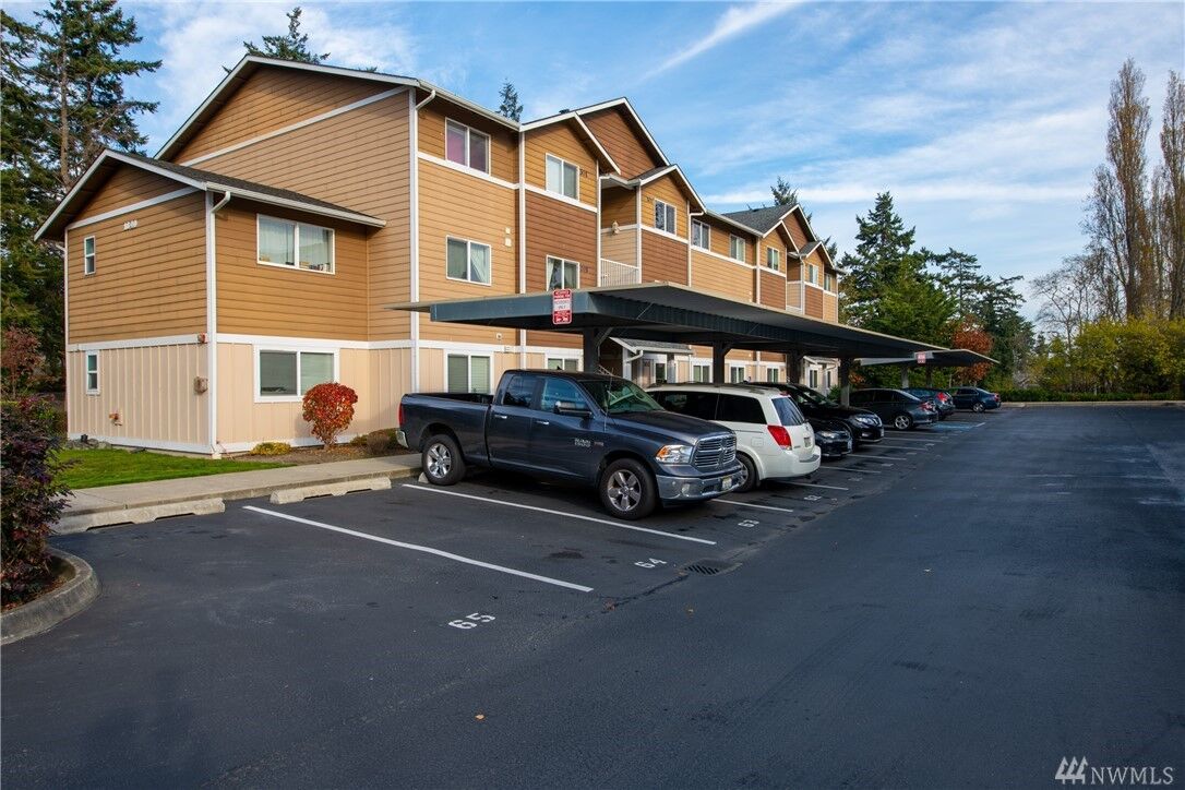 Property Photo:  1640 SW Mulberry Place C302  WA 98277 